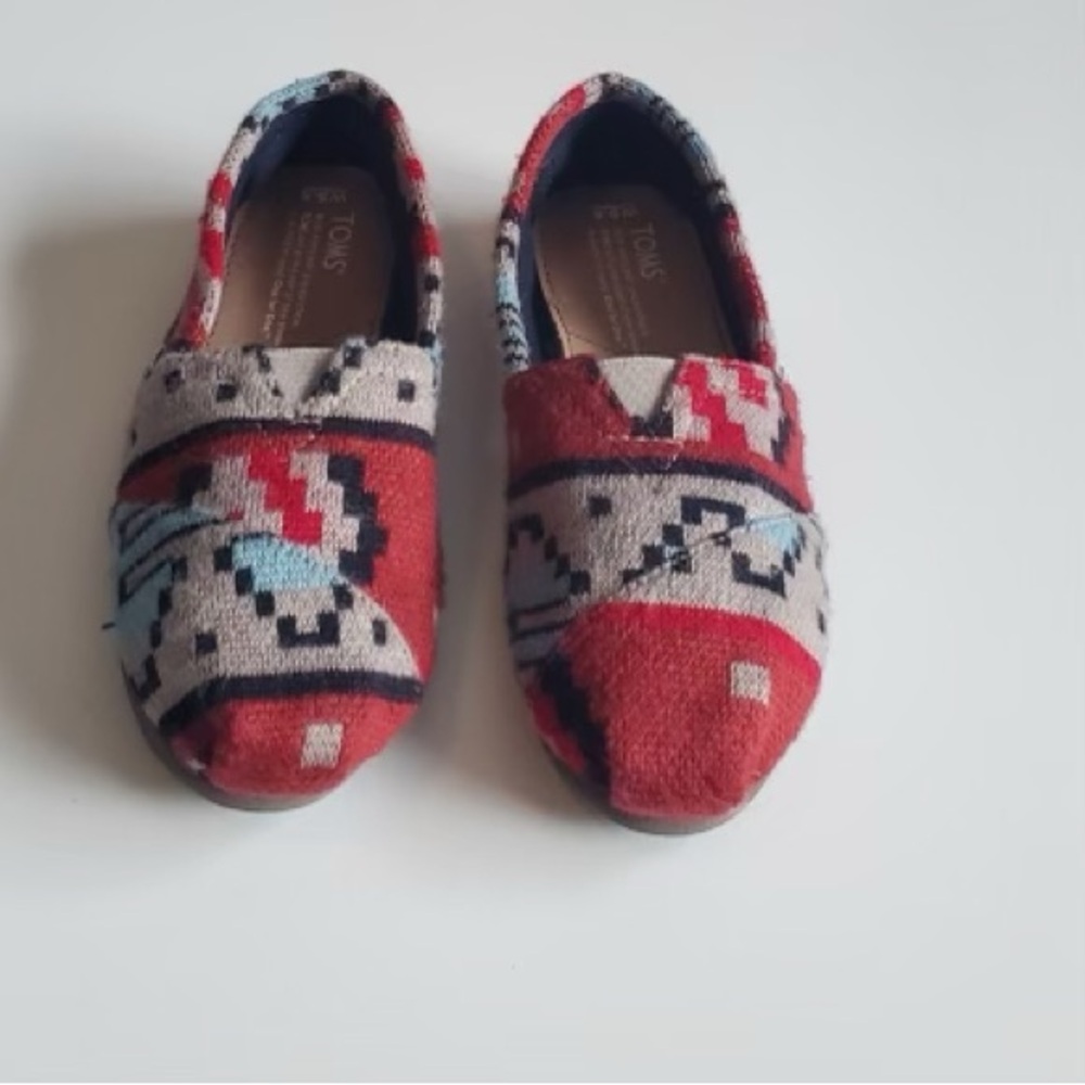 Toms shoes 5 1/2